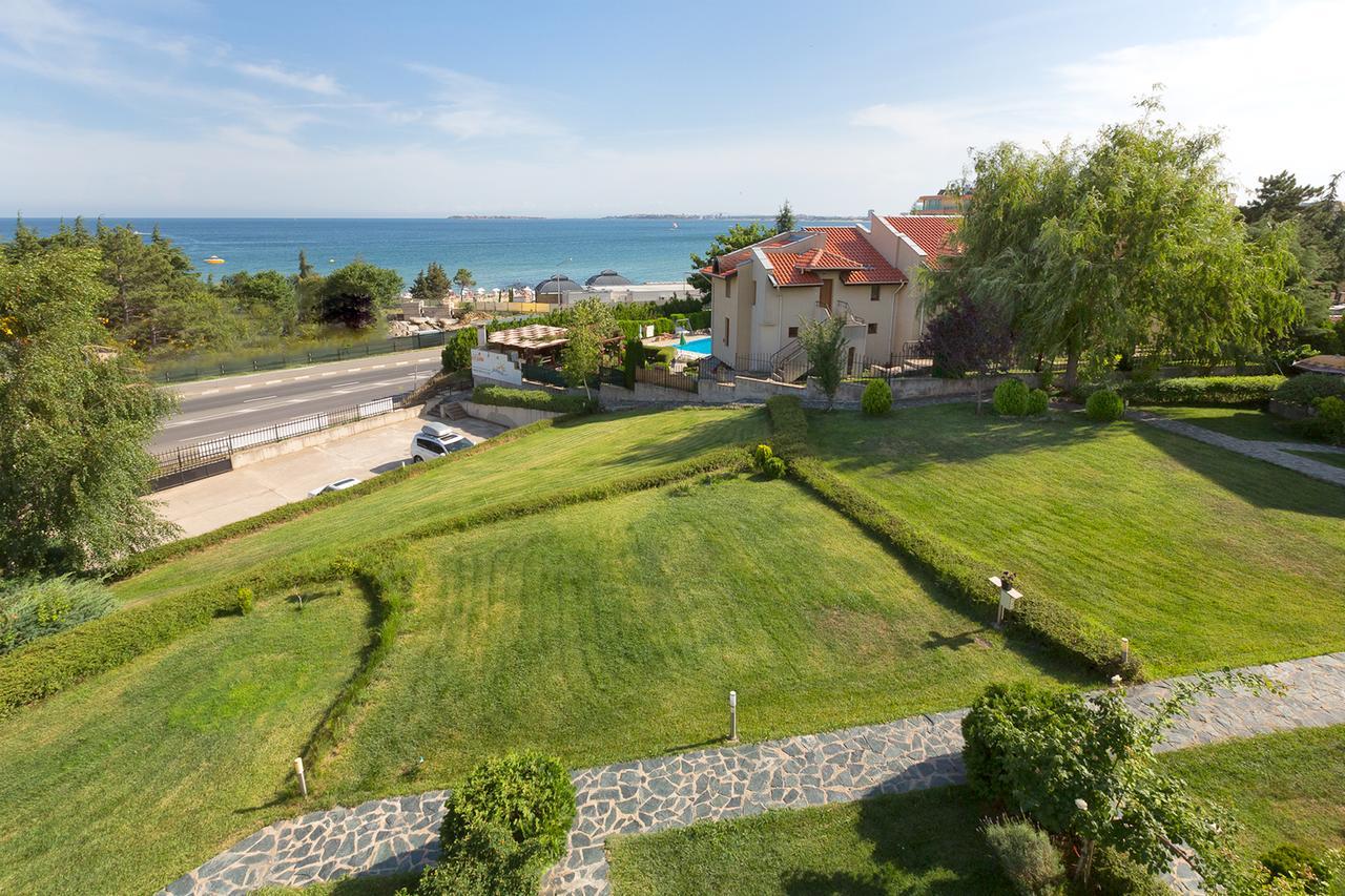 Stayinn Rainbow Houses Beachfront By Asteri Hotels Sunny Beach Exterior photo