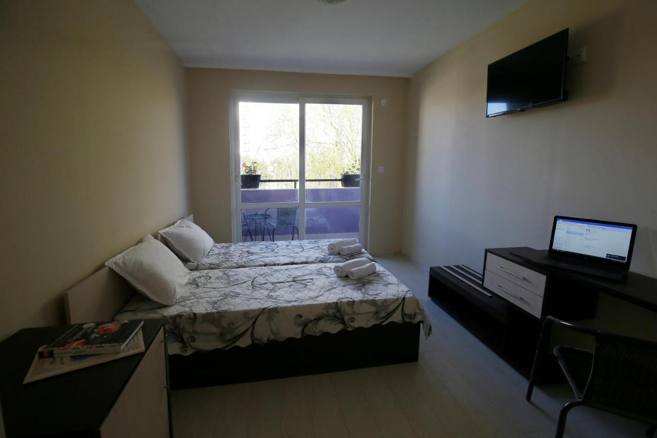 Stayinn Rainbow Houses Beachfront By Asteri Hotels Sunny Beach Exterior photo